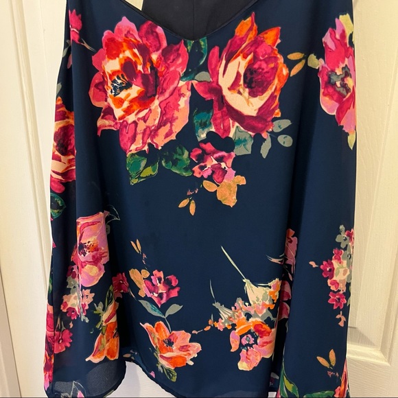 Strappy floral racer back tank - Picture 3 of 6